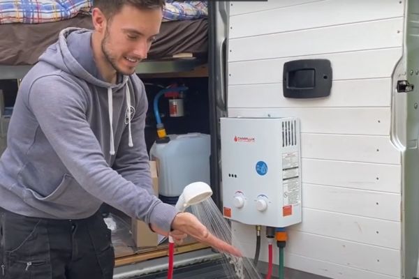 VanLife Tips: Best Outdoor Shower Solutions